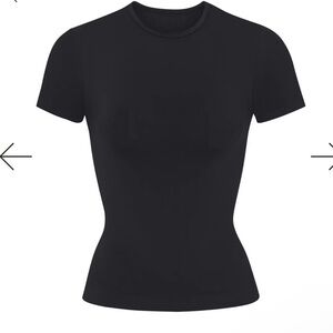 NEW SKIMS SOFT SMOOTHING SEAMLESS T-SHIRT SIZE XL